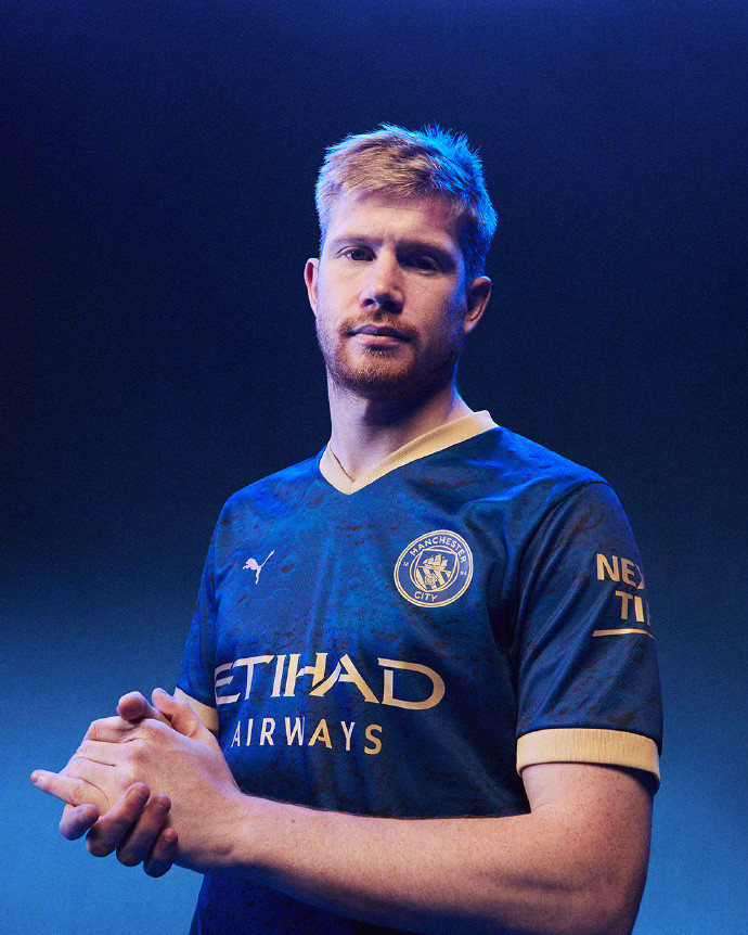 詹姆斯关键时刻上篮得分