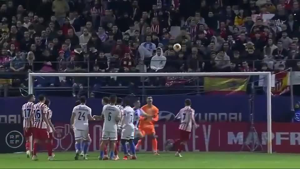 曼城已从沃特福德召回租借球员马克斯·阿莱恩！✔️ 来源：City Report曼城已从沃特福德召回租借球员马克斯·阿莱恩！✔️ 来源：City Report